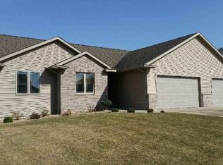 456 Sunset Dr, Fairfax, IA 52228