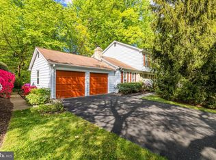 10808 Larkmeade Ln, Potomac, MD 20854