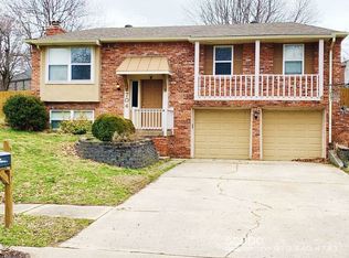 704 NW Canterbury Rd, Blue Springs, MO 64015