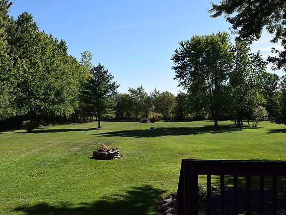 2nd image of 5016 Mapleton Rd