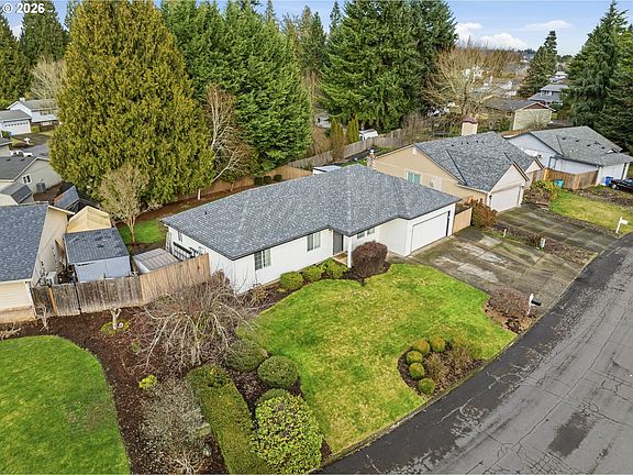 2nd image of 502 NW 133rd St