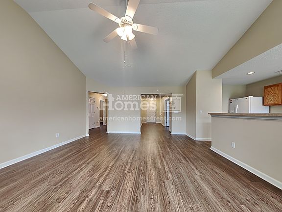 4th image of 125 Slow Mill Dr