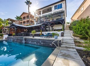 22084 San Joaquin Dr W, Canyon Lake, CA 92587