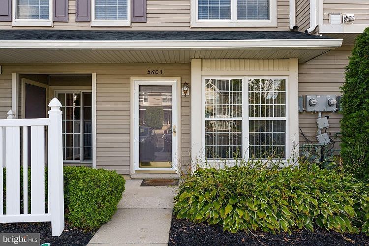 1st image of 5603 Essex Ln