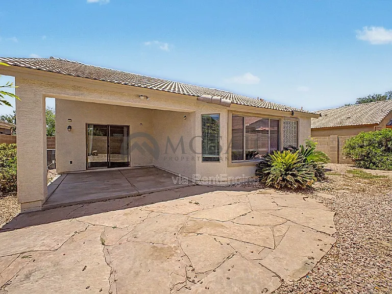 22360 E Via Del Rancho — Photo 34