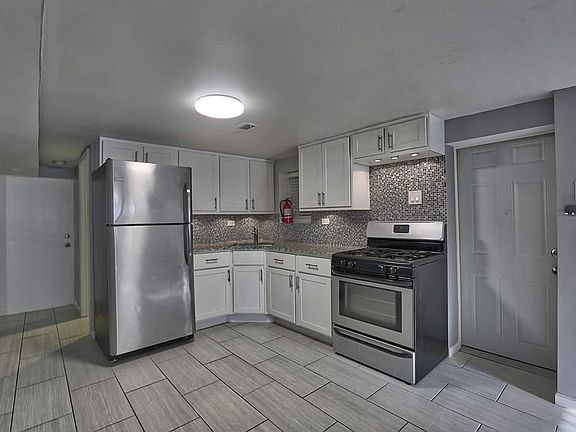 2nd image of 2447 N California Ave