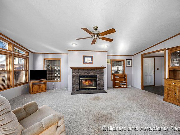 5th image of 5449 Seagull Dr NE