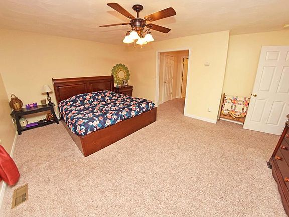 5th image of 20383 Alpine Dr