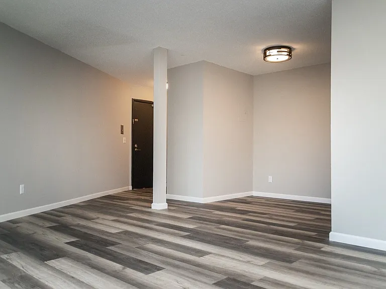 The Birchway Apartments — Photo 28