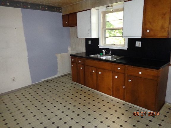 4th image of 314 Chestnut Ave NE