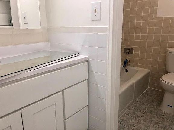 3rd image of 451 Highland Ave APT D2