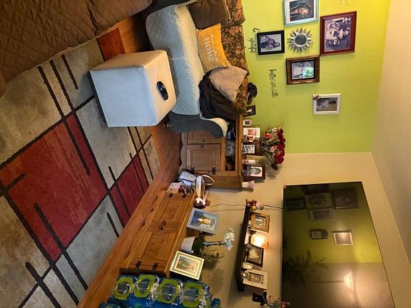 4th image of 565 N 12th St