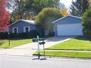 4494 Foresthill Rd, Stow, OH 44224