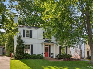 8514 Colonial Ln, Saint Louis, MO 63124