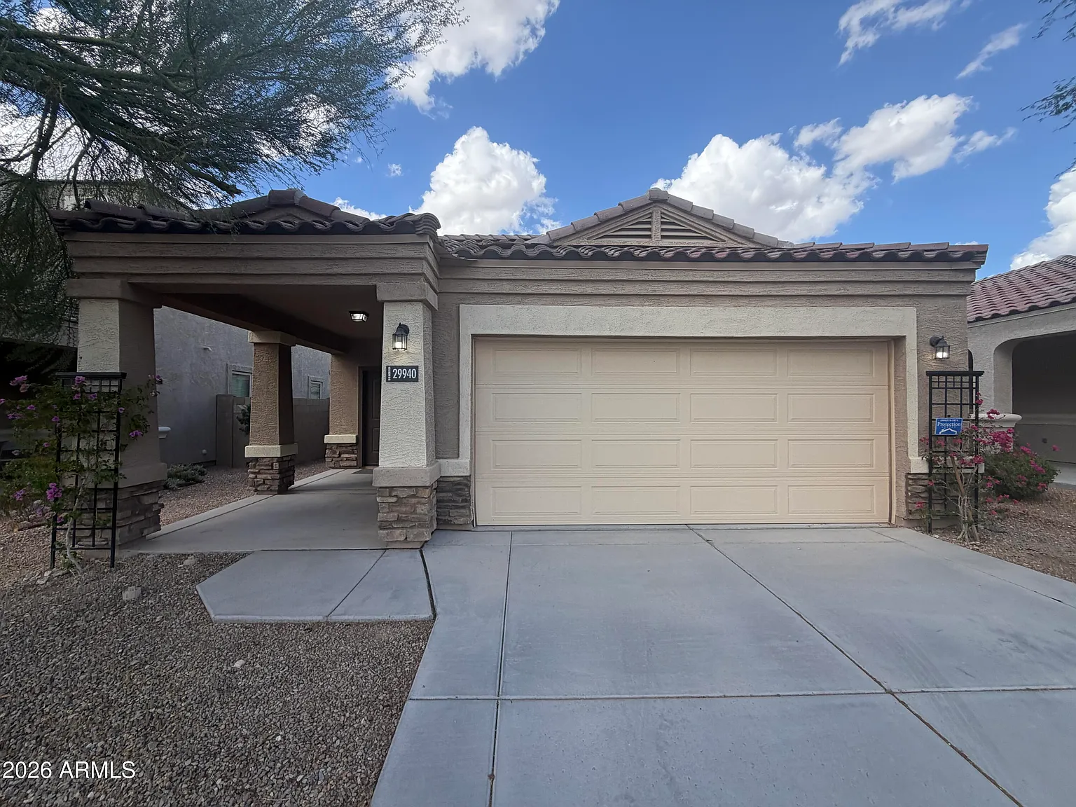 3 bed, 2.0 bath, 1458 sqft, $1,695 — Photo 2