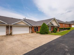 7406 Autumn Trace Dr, Louisville, KY 40214