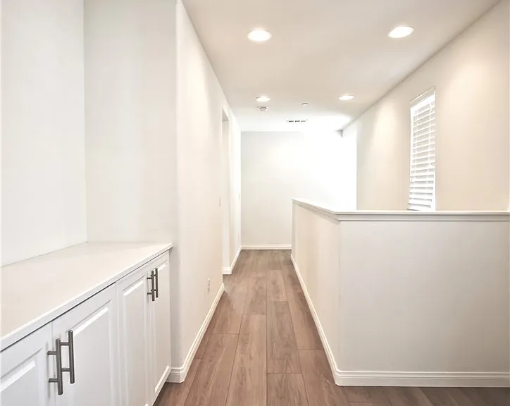 683 Huron Pl — Photo 6