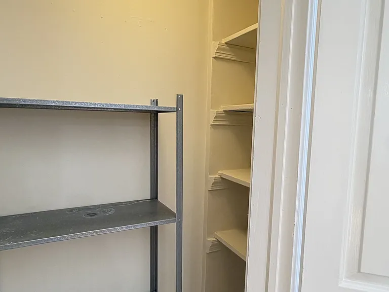 819 S Alfred St #2 — Photo 24