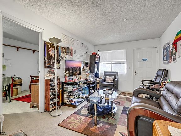 4th image of 1361 E University Ave APT 102