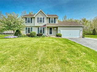 385 Highfield Dr, Macedon, NY 14502