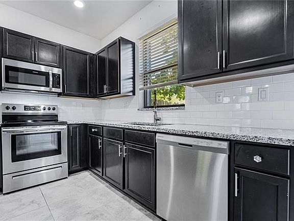 3rd image of 1616 SW 28th St