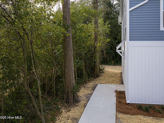 5th image of 4926 Oleander Drive Unit C