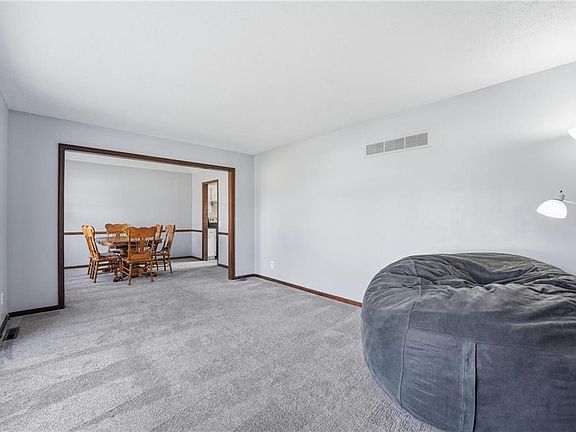 3rd image of 10401 W 93rd Ter