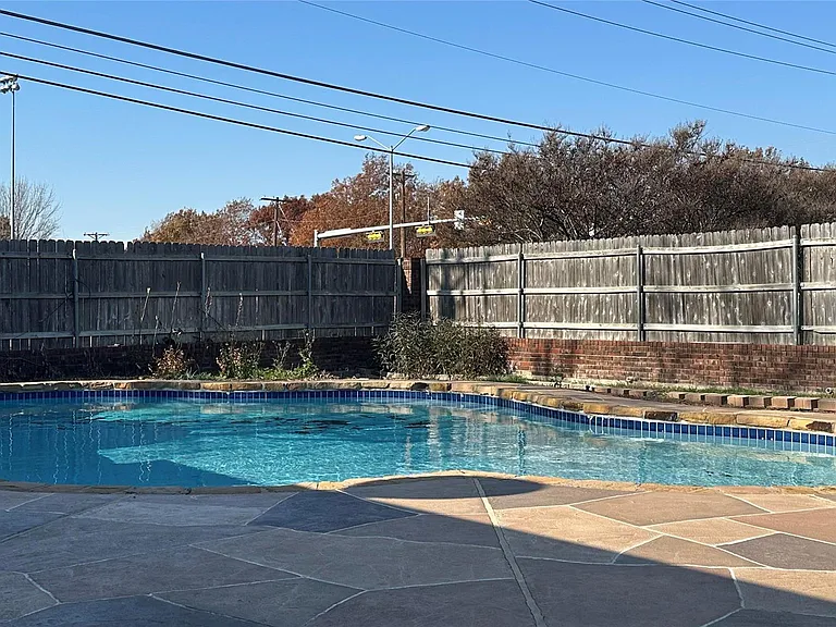 3925 Capricorn Ct — Photo 40