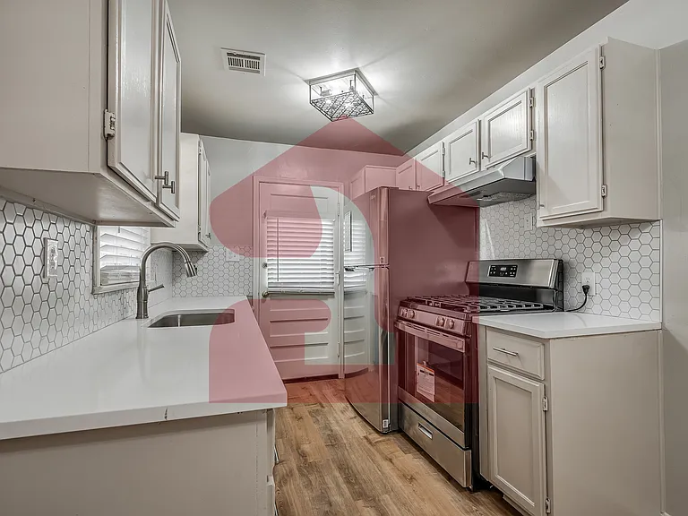 2104 Churchill Way — Photo 14