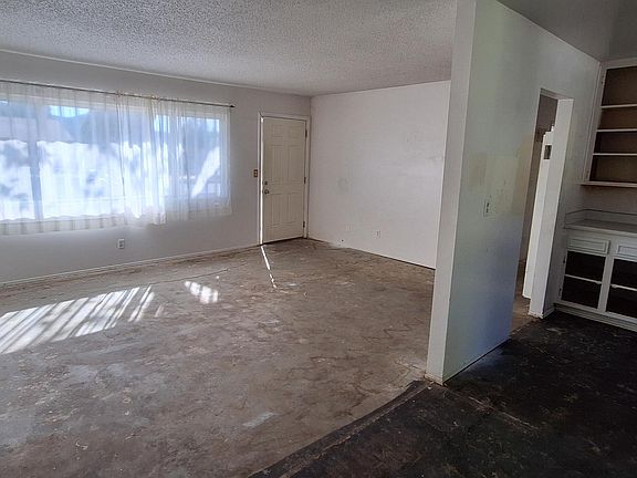 3rd image of 209 Delaware Dr