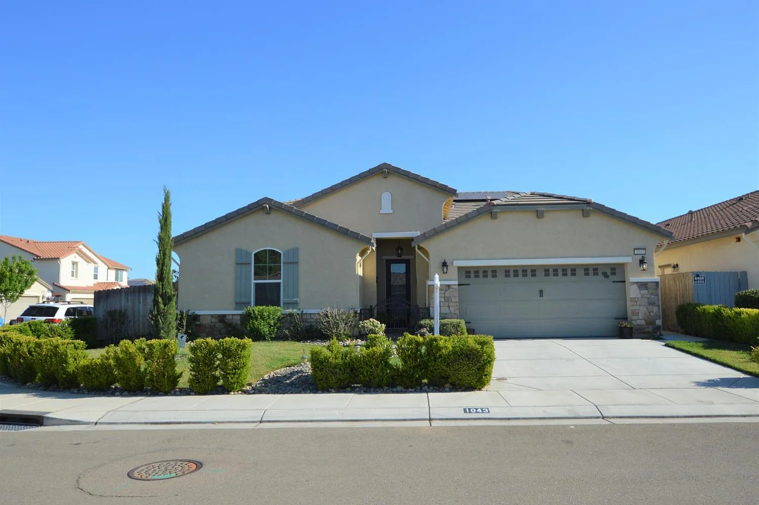 1043 Lavender St photo 1