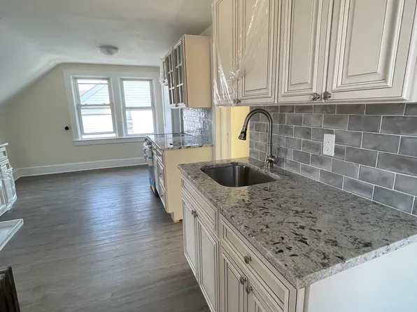 217 Hudson Place image 1 of 14