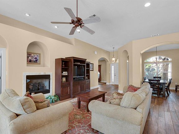 5th image of 4404 Sonoma Cir