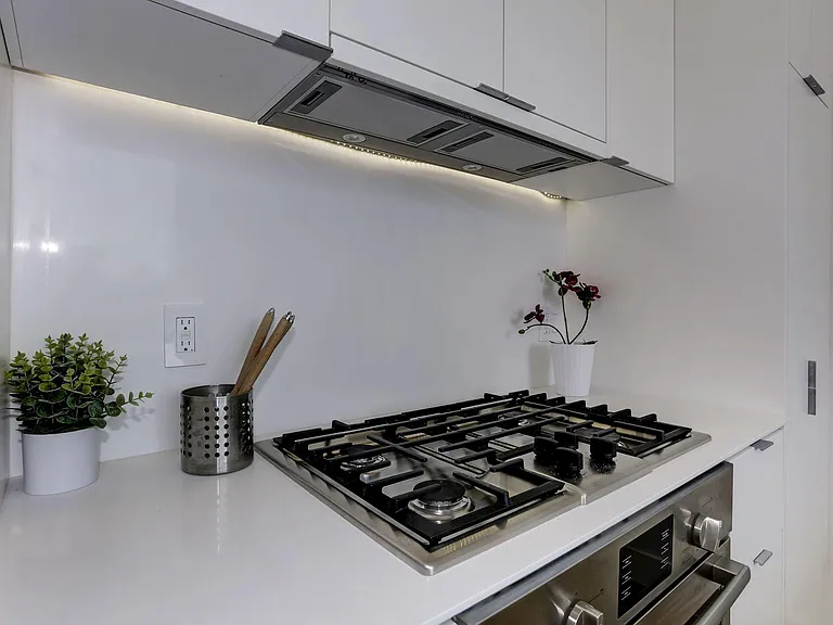 1424 Belmont St NW #6 — Photo 7