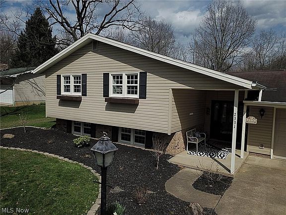 3rd image of 2331 Williams Dr