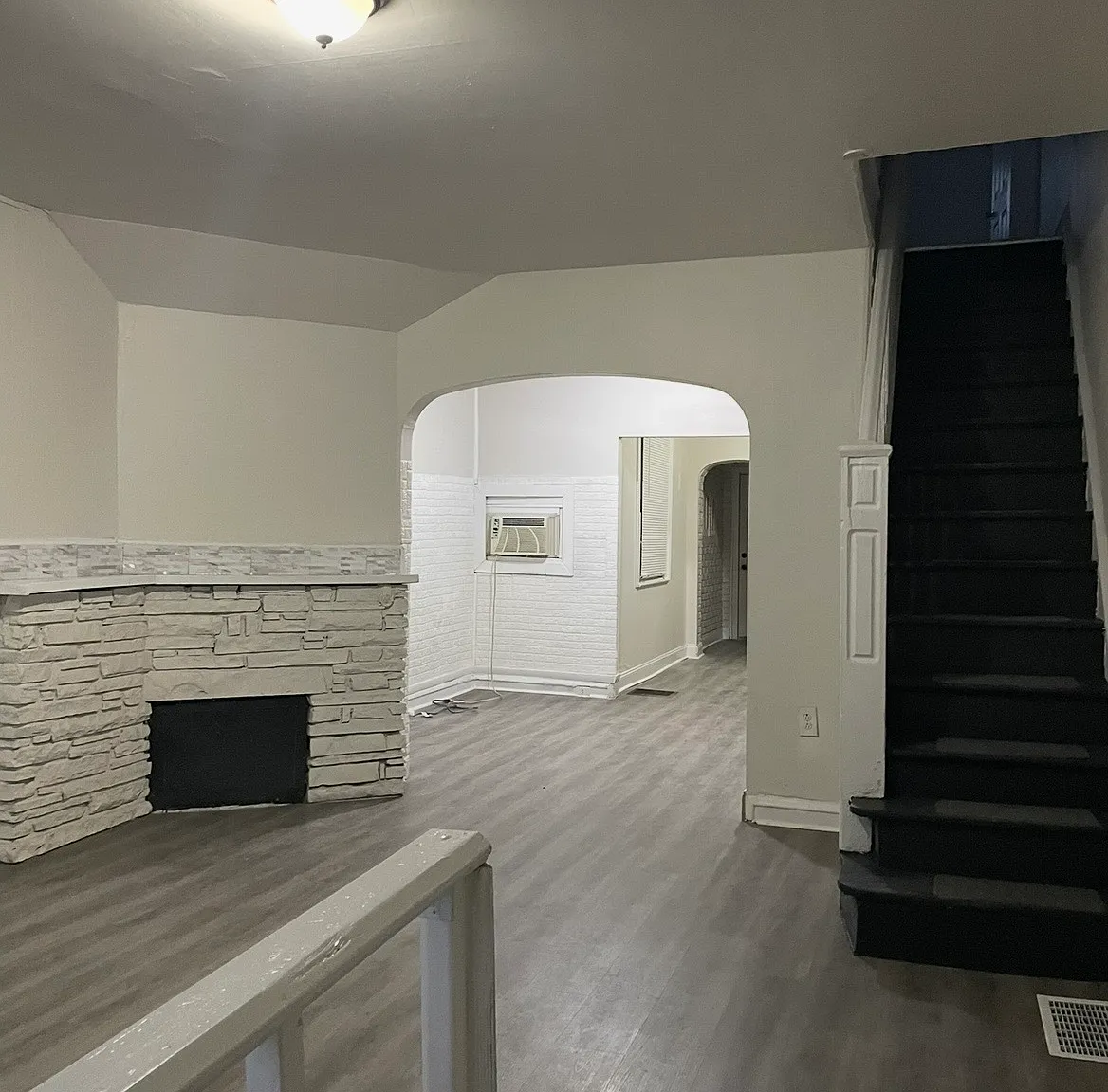 3 bed, 1162 sqft, $1,800 — Photo 2