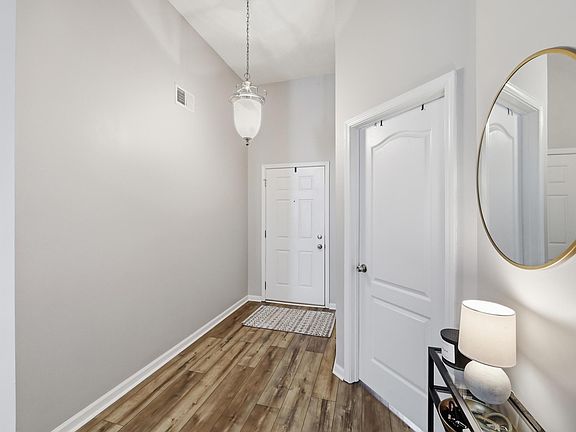 5th image of 160 Old Woolen Mill Ln