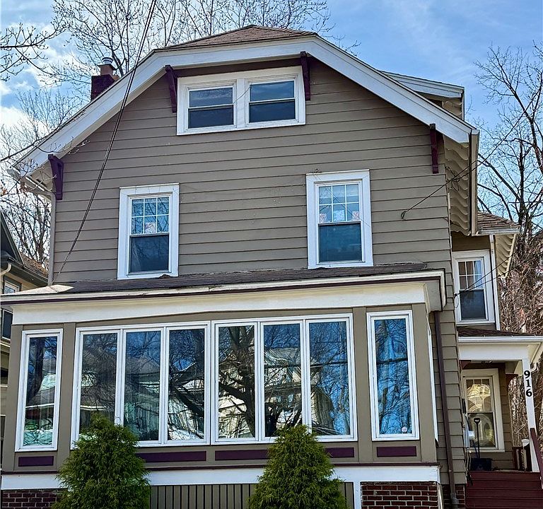 1st image of 916 Westcott St
