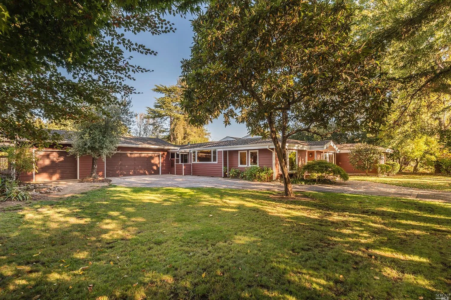 1036 Bell Ln photo 1