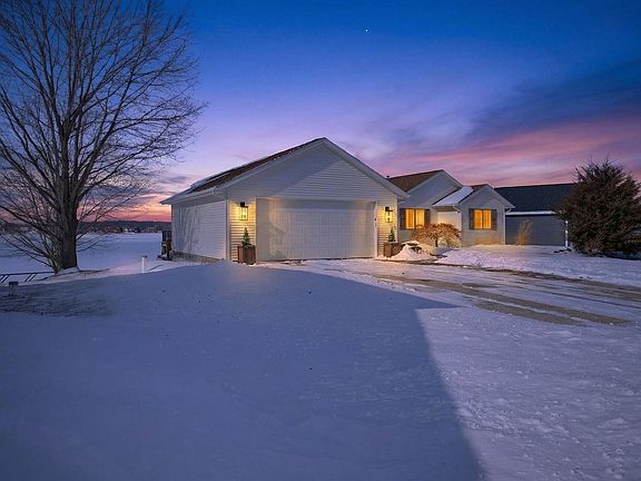 3rd image of 7772 Wexford Ct
