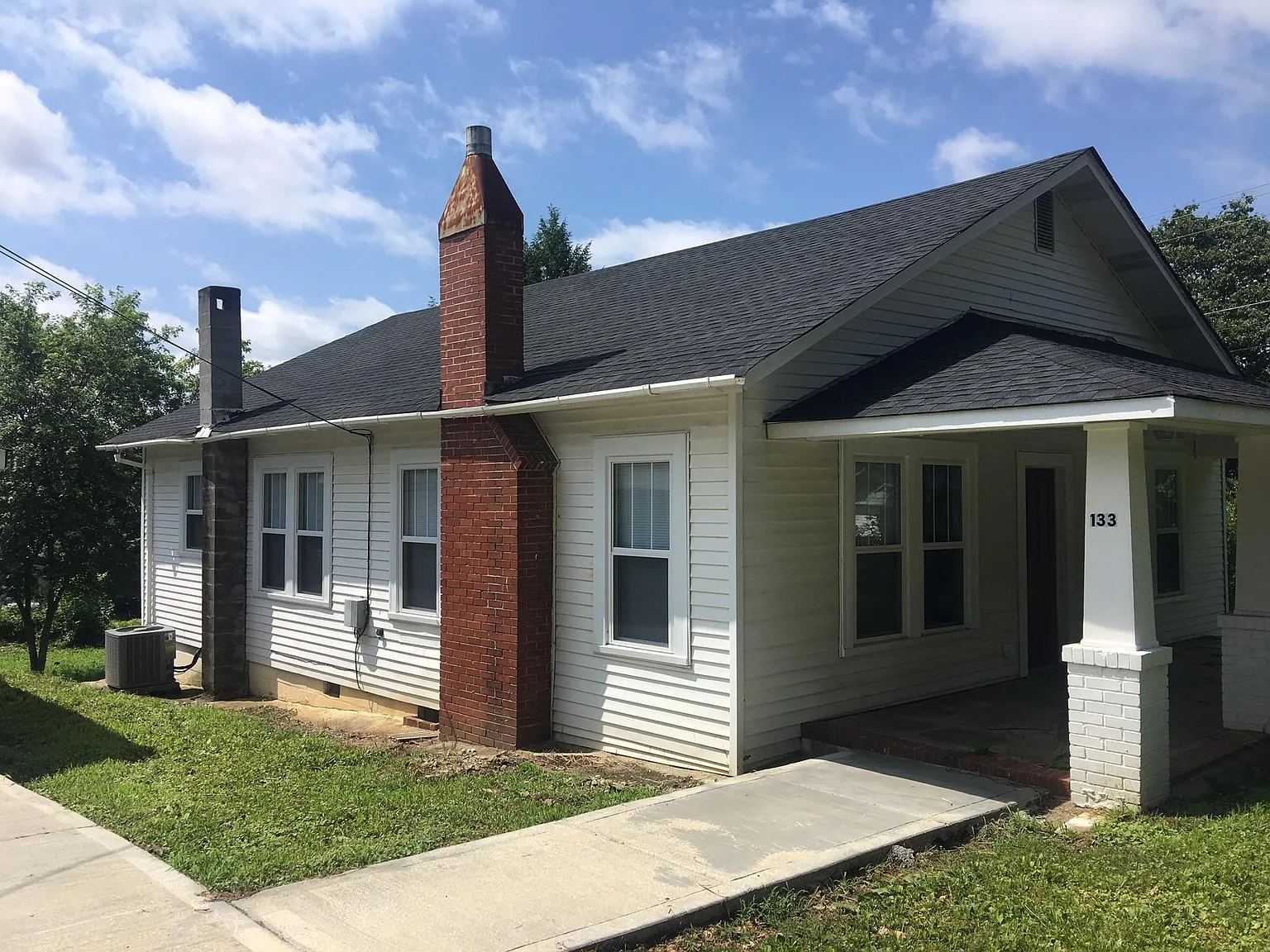 3 bed, 1200 sqft, $1,875 — Photo 2