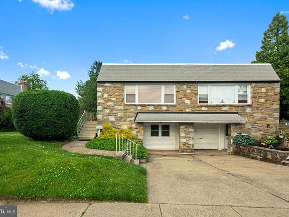 2nd image of 2221 Conwell Ave