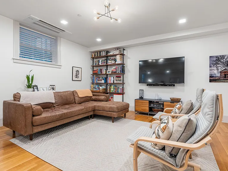 1762 Beacon St #1 — Photo 11