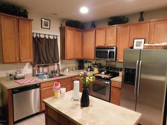 3rd image of 11759 Alexandra Dr