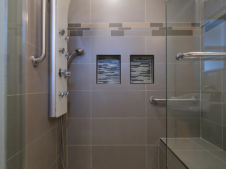 200 N 5th St #108 — Photo 34
