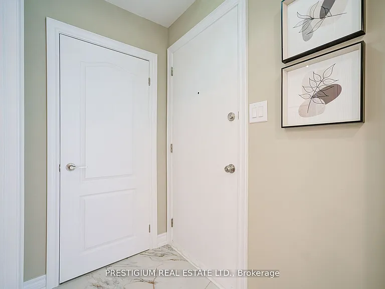 6 Willis Dr #UPPER LEVEL — Photo 4