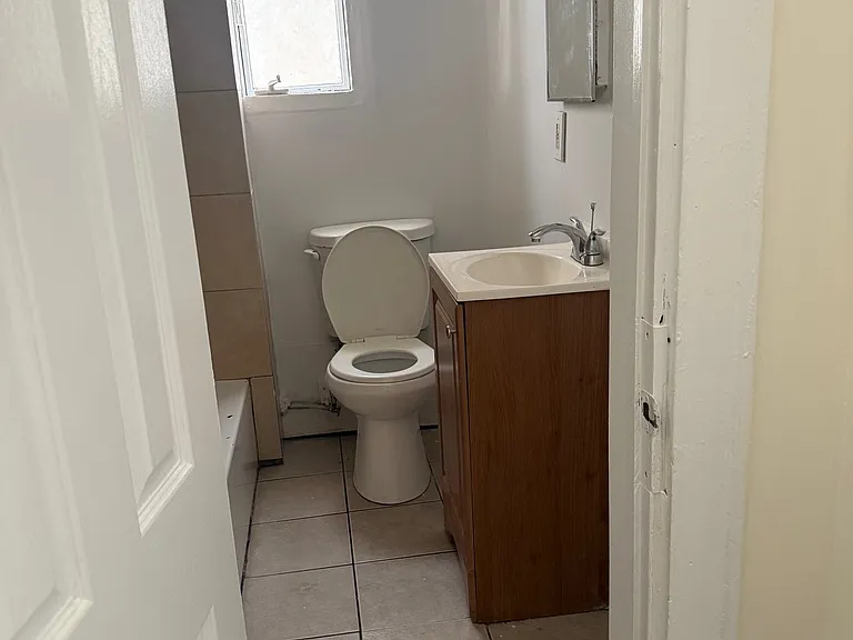 417 Franklin St #1 — Photo 6