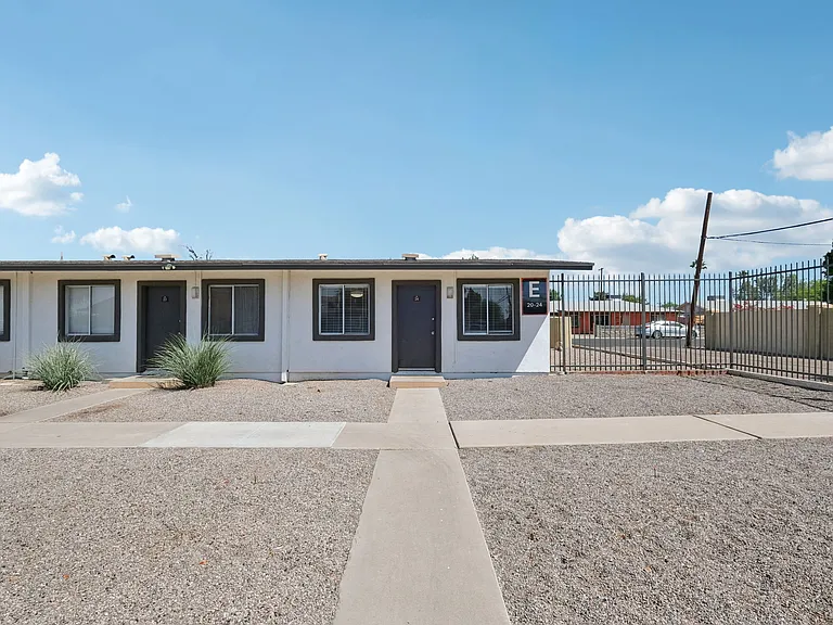 Mariposa Flats — Photo 30