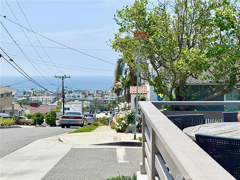1001 8th Pl — Photo 3
