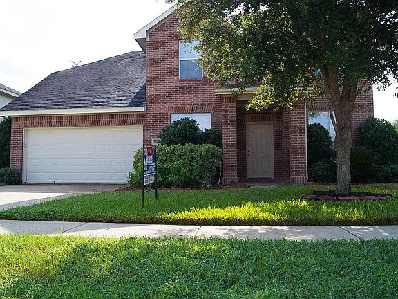 2607 Sandal Walk...set in Autumn Lake